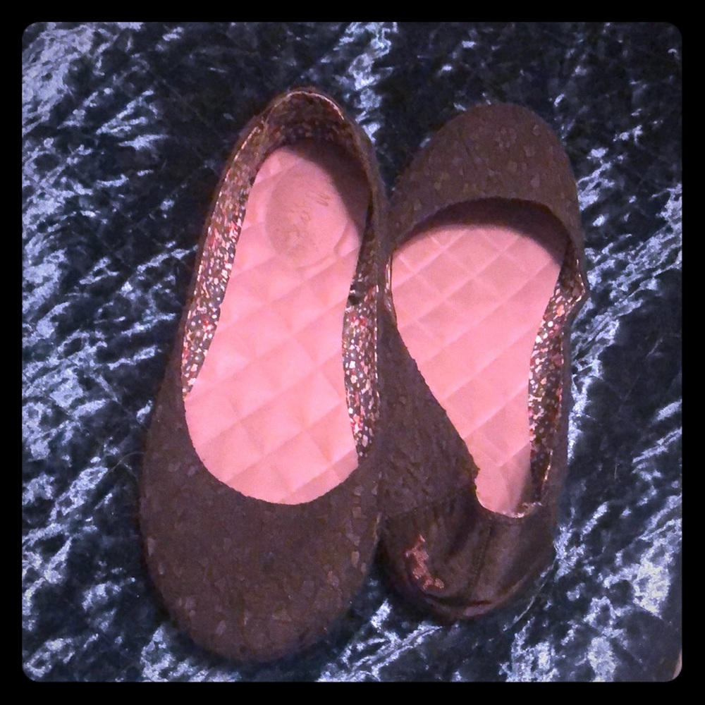 Jellypop black lace flats